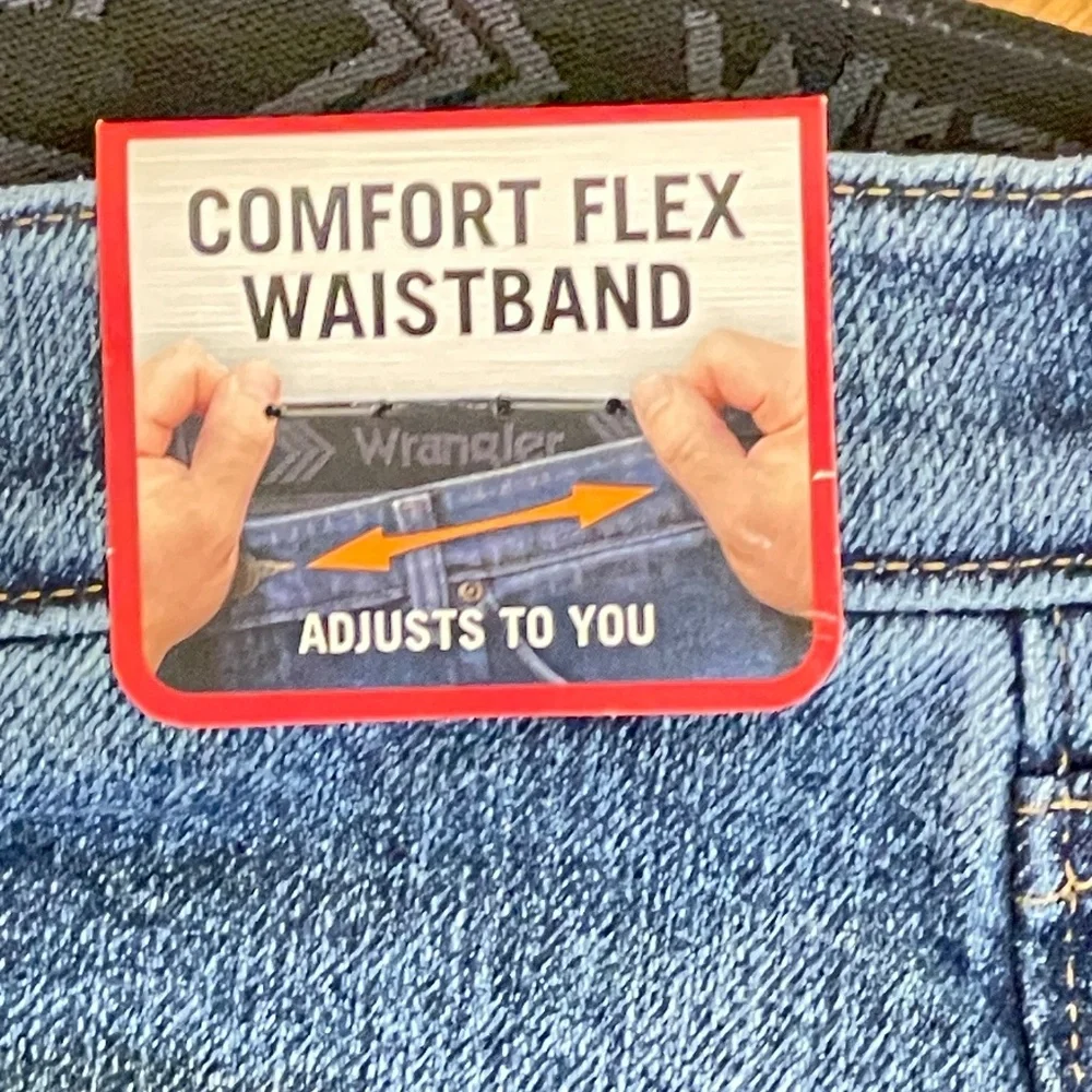 Wrangler NWT Men's 34 x 30 Jeans Performance Series Medium Wash Regular Fit